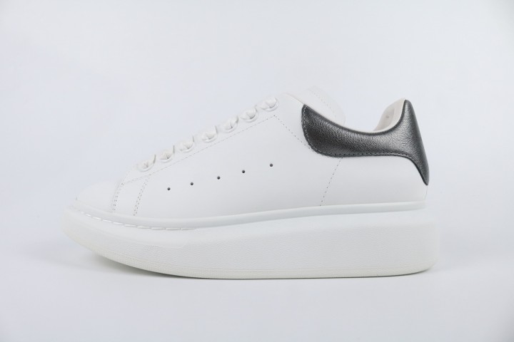 Alexander McQueen Oversized Black Skin Tail
