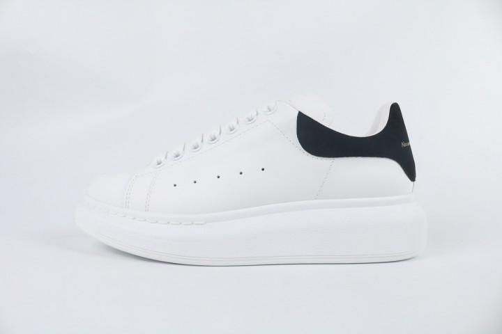 Alexander McQueen Oversized White Black