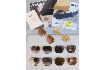 Burberry Polygon Eyewear BE4818 