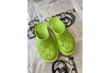 Gucci slip-on sandal Green perforated GG rubber