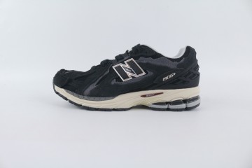New Balance 1906D Protection Pack black