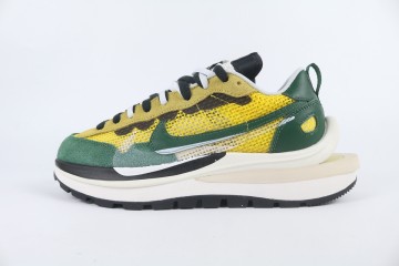 Nike Vaporwaffle sacai Tour Yellow Stadium Green