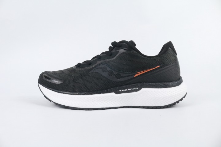 Saucony triumph 19 Black White