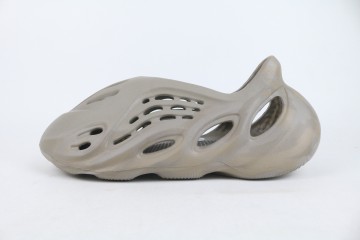 adidas Yeezy Foam RNNR Stone Sage 4472